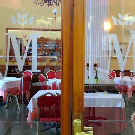 Hotel Madrid Bierzo Понферада Екстериор снимка