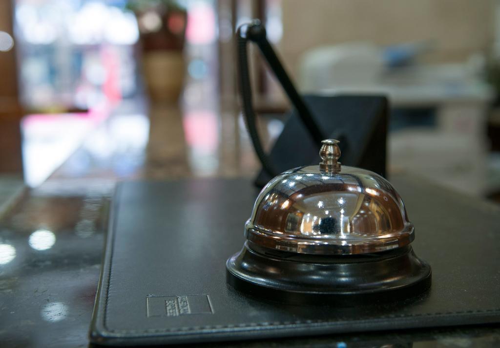 Hotel Madrid Bierzo Понферада Екстериор снимка