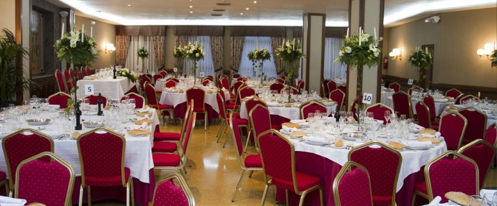 Hotel Madrid Bierzo Понферада Екстериор снимка
